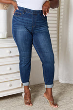 Load image into Gallery viewer, Judy Blue Skinny Cropped Pull-On Jeans
